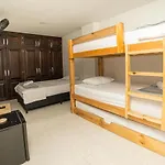 Alojamiento En El Corazon De Medellin Hab Privada B